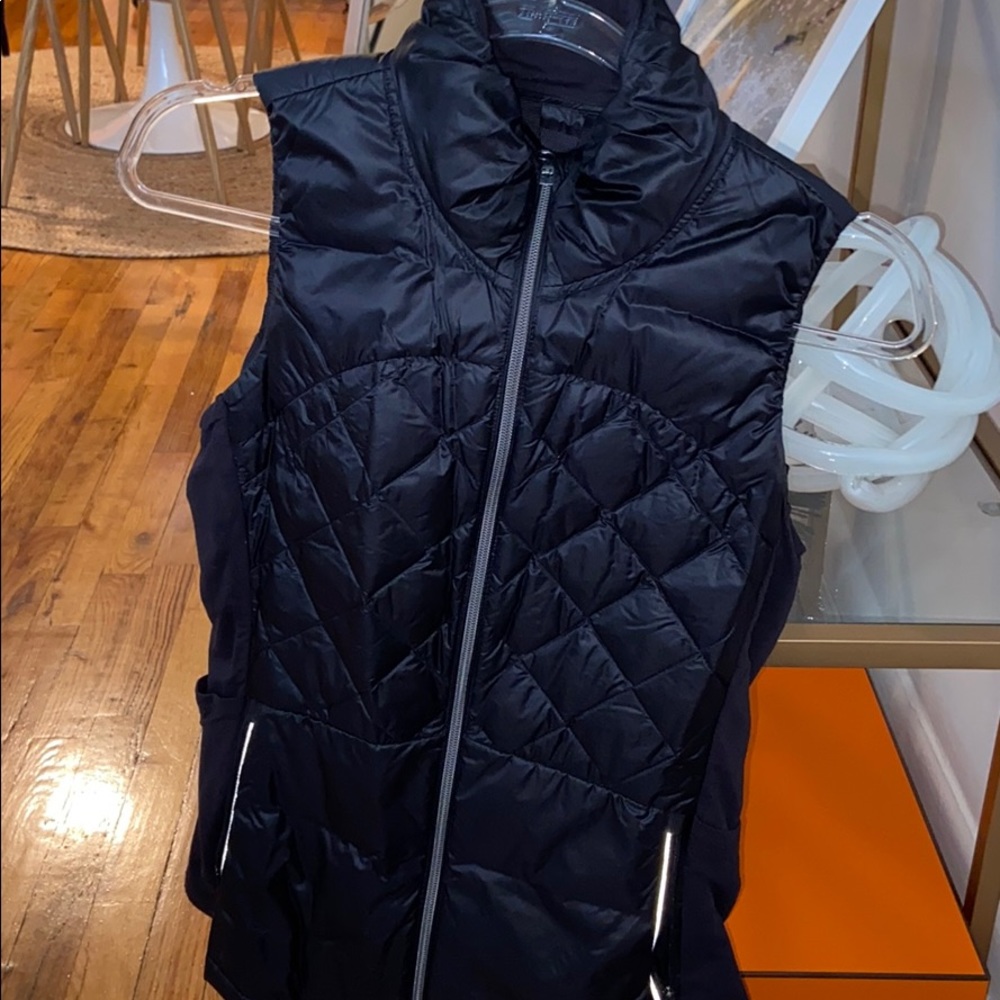 LIKE NEW LULUEMON VEST